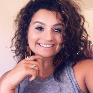 Meet your Posher, Jacy